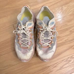 Sorel Kinetic Breakthru Tech Sneaker Size 10